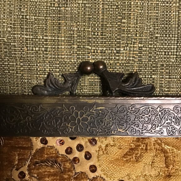 Hand made in India Purse velvet embroidered glass beads sequins Victorian brass - Picture 7 of 10